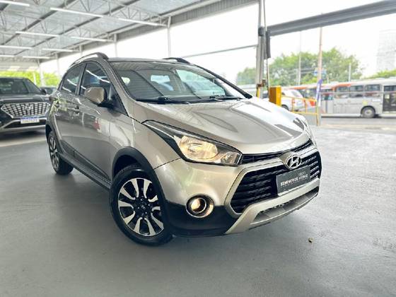 HYUNDAI HB20X 1.6 16V STYLE FLEX 4P AUTOMÁTICO
